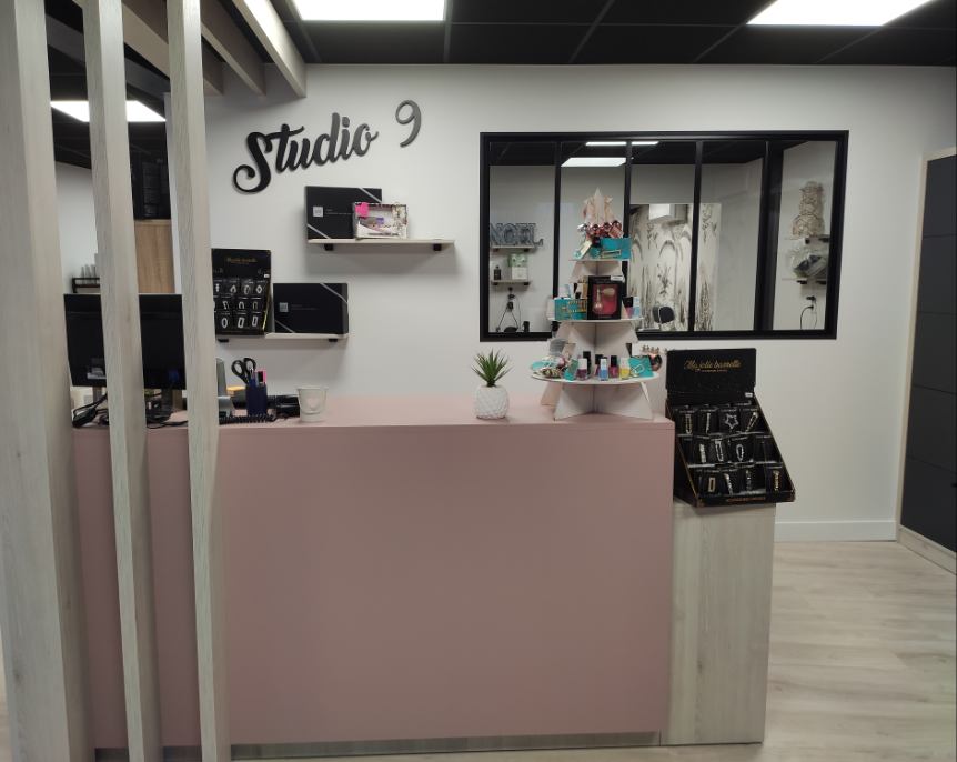 Studio 9 Salon